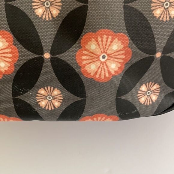 PETUNIA PICKLE BOTTOM TOURING TOTE DIAPER BAG - Picture 12 of 15